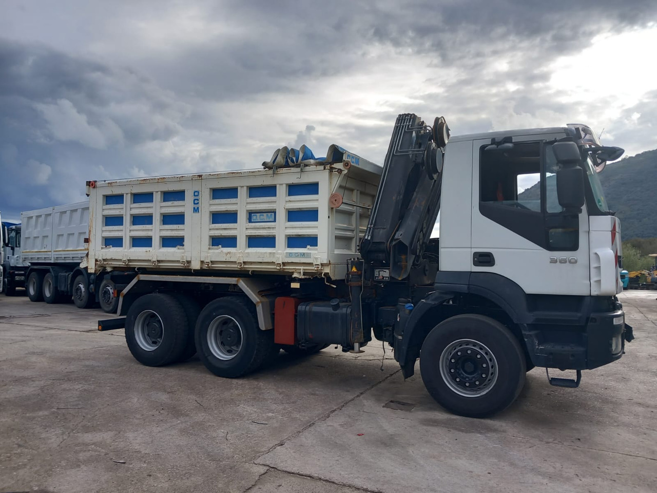شاحنة كرين IVECO TRAKKER 260T36: صور 33