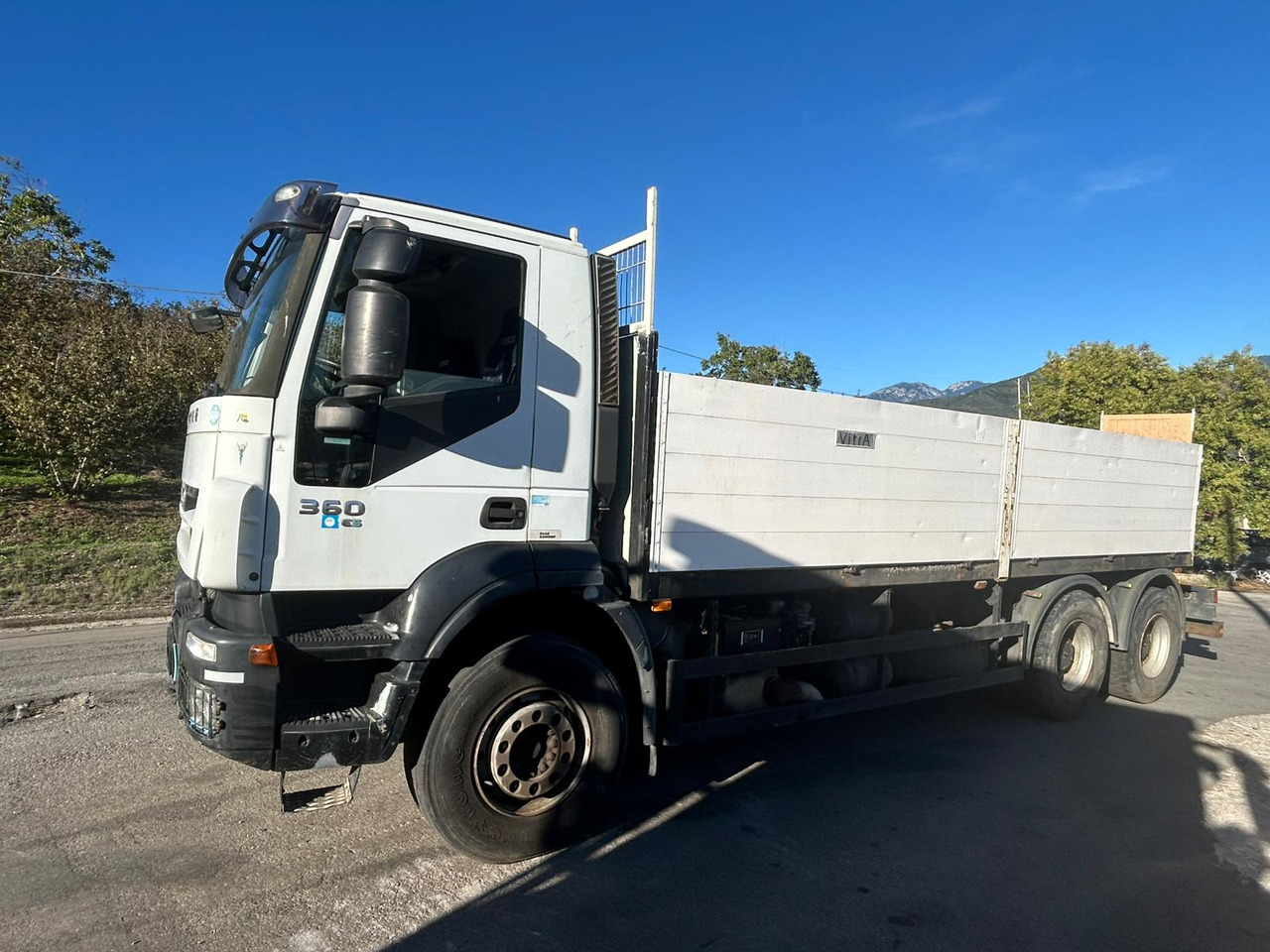 IVECO TRAKKER 260T36 - شاحنات مسطحة: صور 2 IVECO TRAKKER 260T36 - شاحنات مسطحة: صور 2