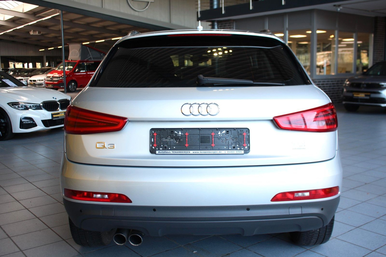 Audi Q3 2.0 TDI quattro Xenon Navi Sitzheizung AHK - سيارة دفع رباعي: صور 5 Audi Q3 2.0 TDI quattro Xenon Navi Sitzheizung AHK - سيارة دفع رباعي: صور 5