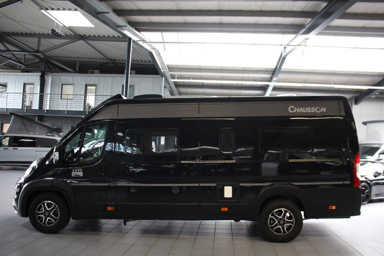 Chausson V 690/10 AT-9 Premium Road Hubbett Rampe Solar - كرفان فان: صور 3 Chausson V 690/10 AT-9 Premium Road Hubbett Rampe Solar - كرفان فان: صور 3