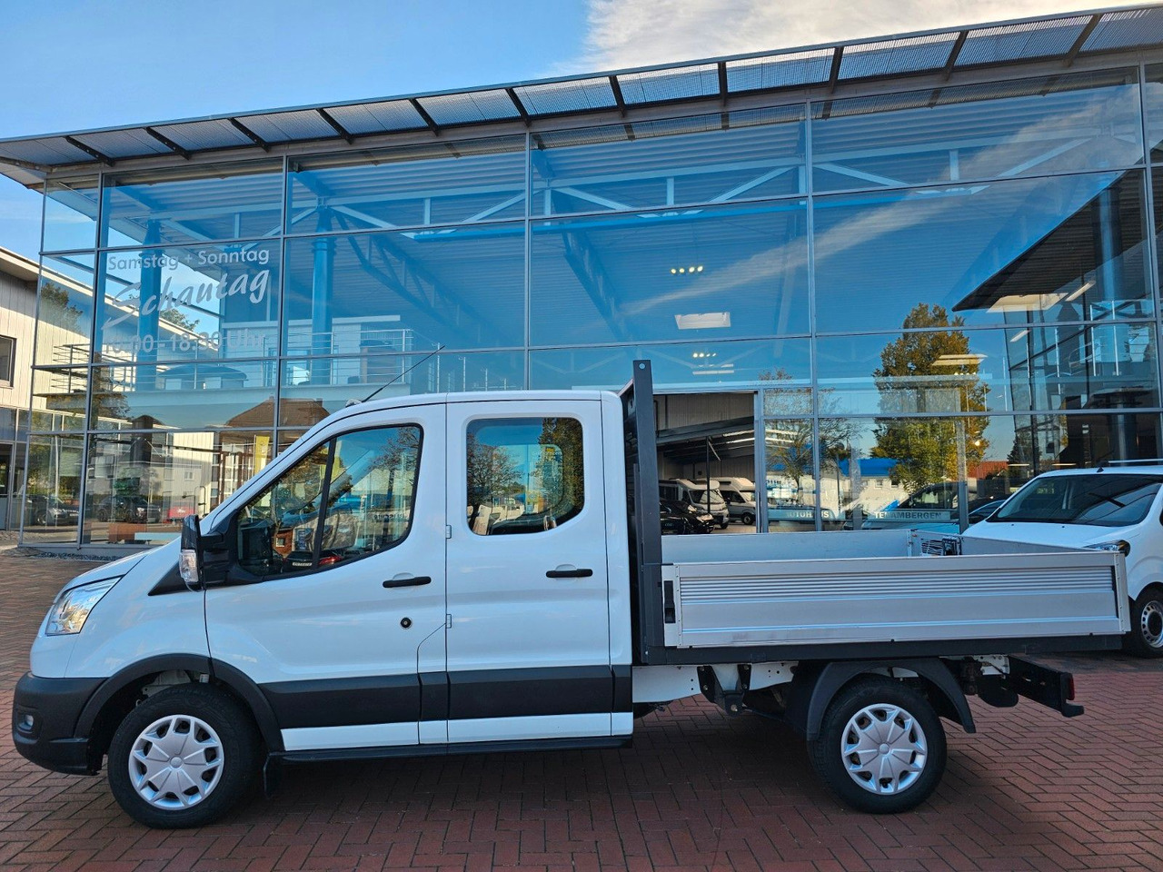 Ford Transit Pritsche 310 DoKa AHK Klima 7 Sitzer - الشاحنات الصغيرة المسطحة, الشاحنات الصغيرة كابينة مزدوجة: صور 2 Ford Transit Pritsche 310 DoKa AHK Klima 7 Sitzer - الشاحنات الصغيرة المسطحة, الشاحنات الصغيرة كابينة مزدوجة: صور 2