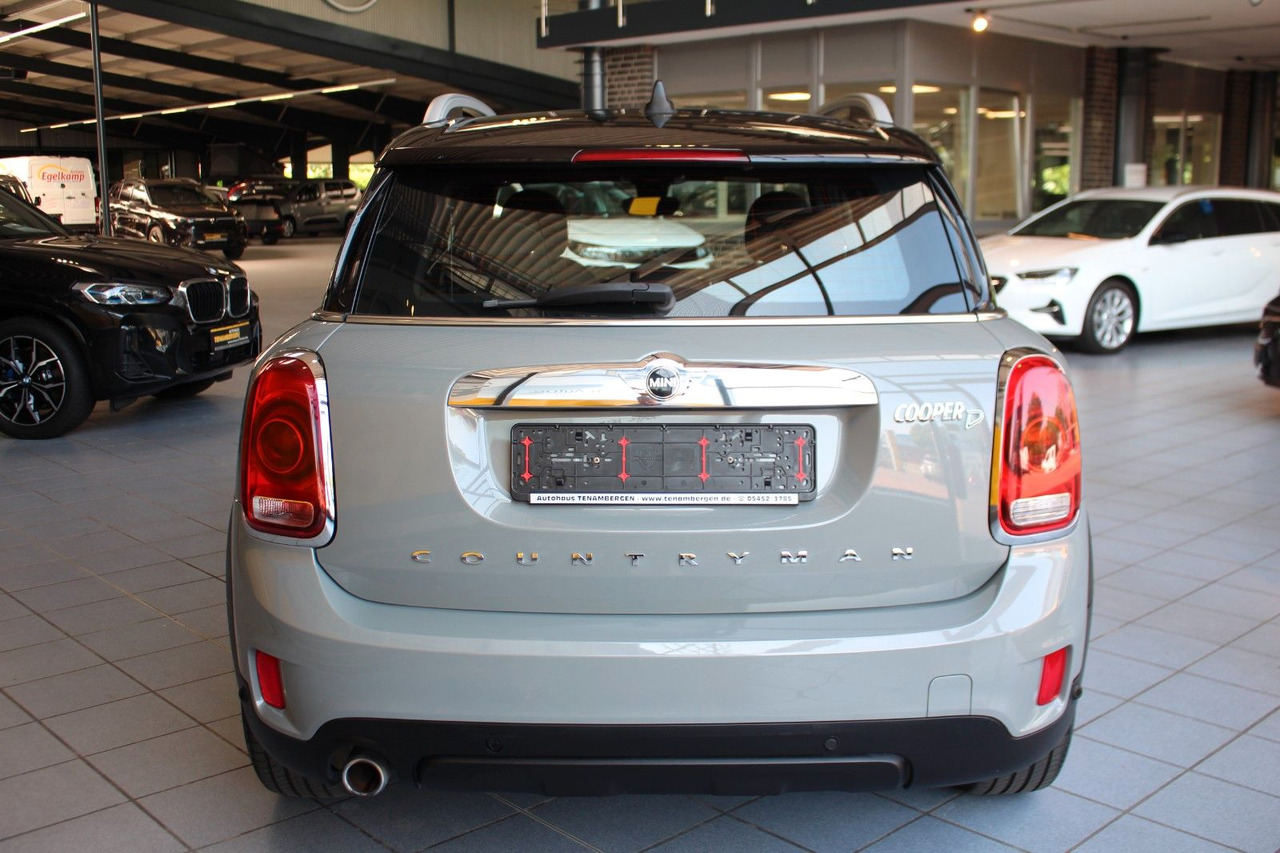 MINI Cooper D Countryman Pepper Navi Klimaaut. PDC - سيارة: صور 5 MINI Cooper D Countryman Pepper Navi Klimaaut. PDC - سيارة: صور 5
