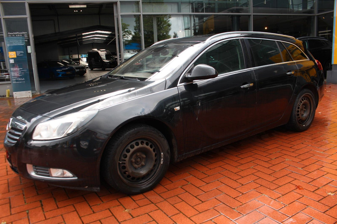 Opel Insignia A Sports Tourer Innovation - سيارة ستيشن: صور 3 Opel Insignia A Sports Tourer Innovation - سيارة ستيشن: صور 3