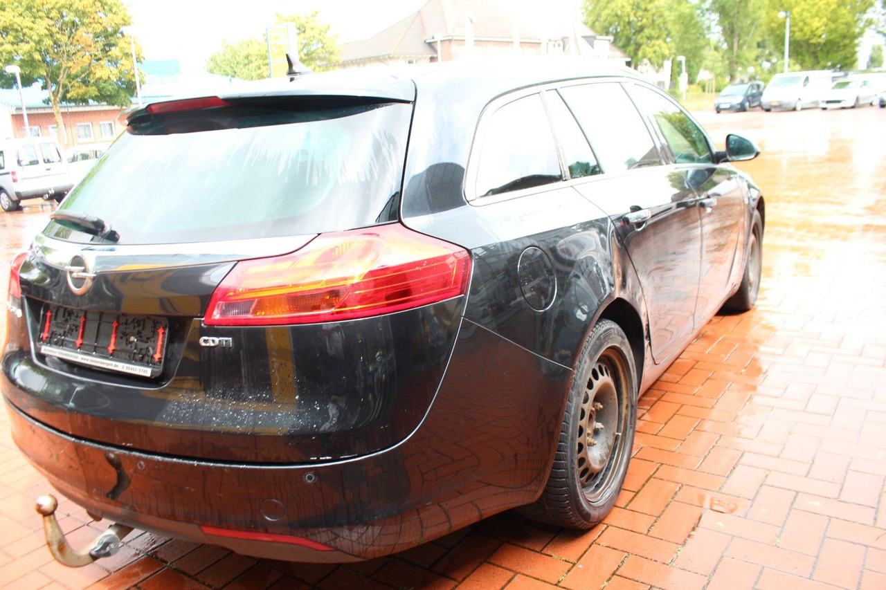 Opel Insignia A Sports Tourer Innovation - سيارة ستيشن: صور 5 Opel Insignia A Sports Tourer Innovation - سيارة ستيشن: صور 5
