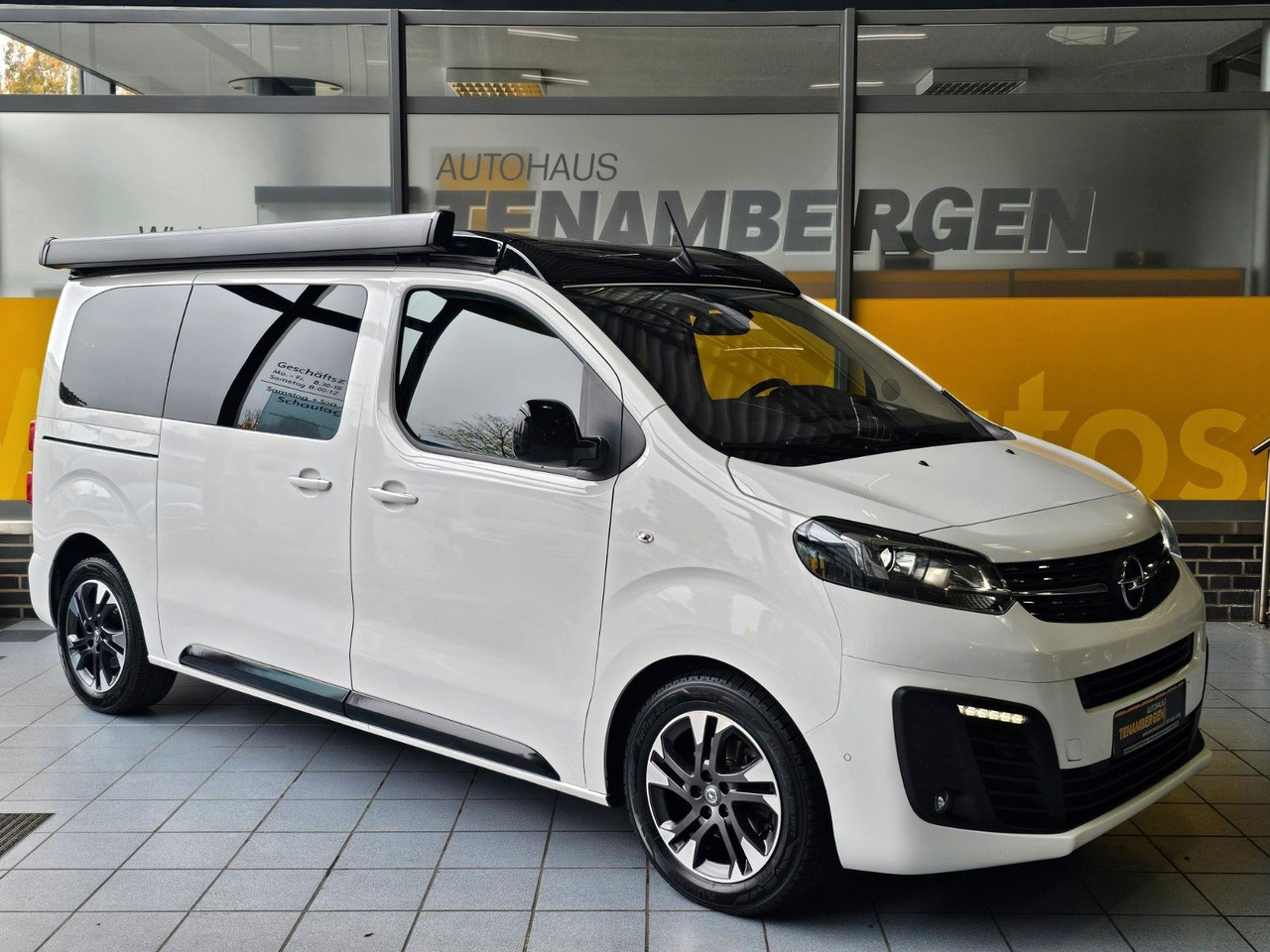 Opel Zafira Life Crosscamp Küche Markise AHK Navi ACC - ميكروباص: صور 1 Opel Zafira Life Crosscamp Küche Markise AHK Navi ACC - ميكروباص: صور 1