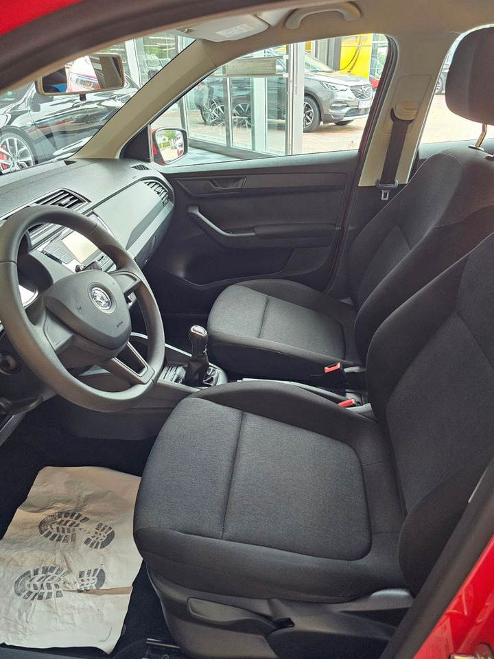 Skoda Fabia Cool Edition SHZ USB - سيارة: صور 4 Skoda Fabia Cool Edition SHZ USB - سيارة: صور 4