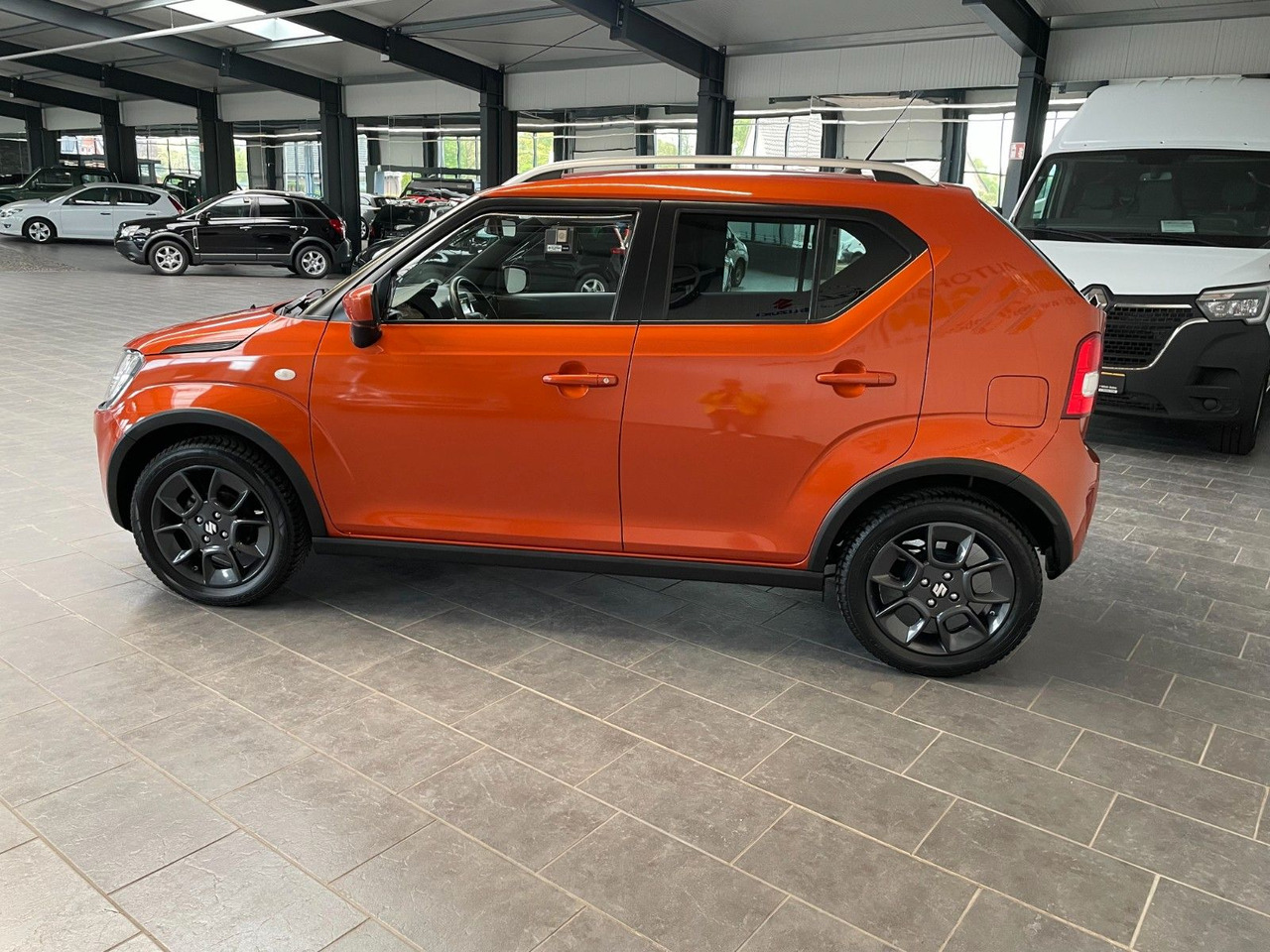 Suzuki Ignis 1.2 Comfort /Hybrid/Automatik/DAB/Navi - سيارة: صور 5 Suzuki Ignis 1.2 Comfort /Hybrid/Automatik/DAB/Navi - سيارة: صور 5