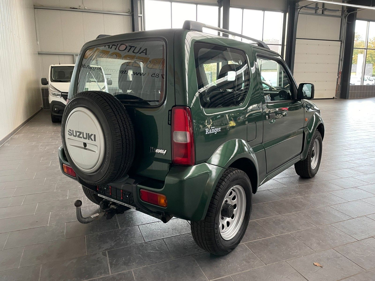 Suzuki Jimny 1.3 Allrad Ranger - سيارة دفع رباعي: صور 3 Suzuki Jimny 1.3 Allrad Ranger - سيارة دفع رباعي: صور 3