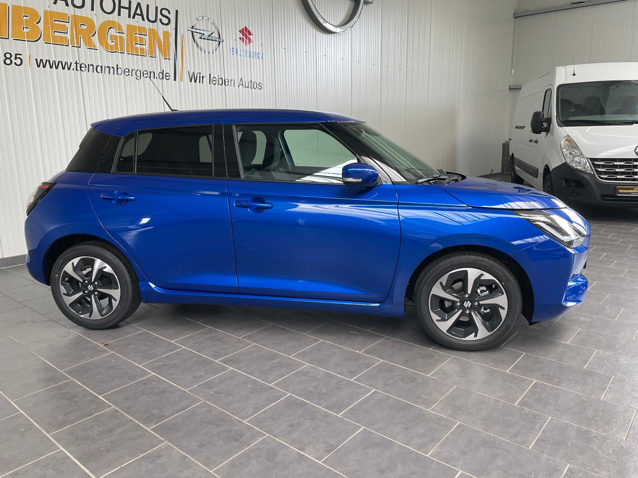 Suzuki Swift 1.2 DUALJET HYBRID Comfort+ - سيارة: صور 2 Suzuki Swift 1.2 DUALJET HYBRID Comfort+ - سيارة: صور 2