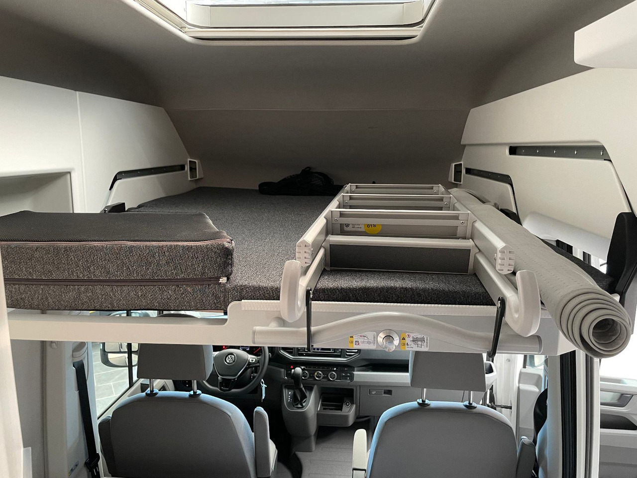 Volkswagen Crafter Grand California D-Heizung Kamera ACC - كرفان: صور 5 Volkswagen Crafter Grand California D-Heizung Kamera ACC - كرفان: صور 5