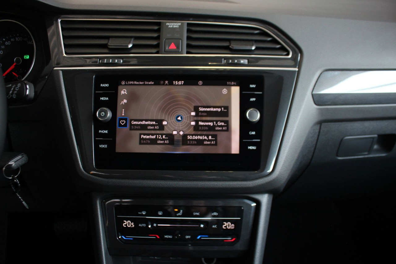 سيارة دفع رباعي Volkswagen Tiguan Life DSG LED Kamera Navi AHK ACC: صور 16