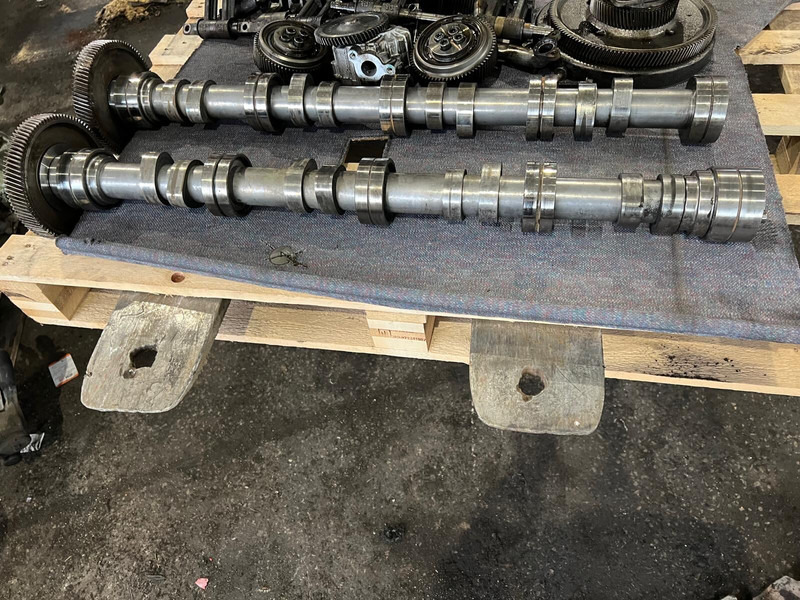 Scania RH - عمود الحدبات: صور 1 Scania RH - عمود الحدبات: صور 1