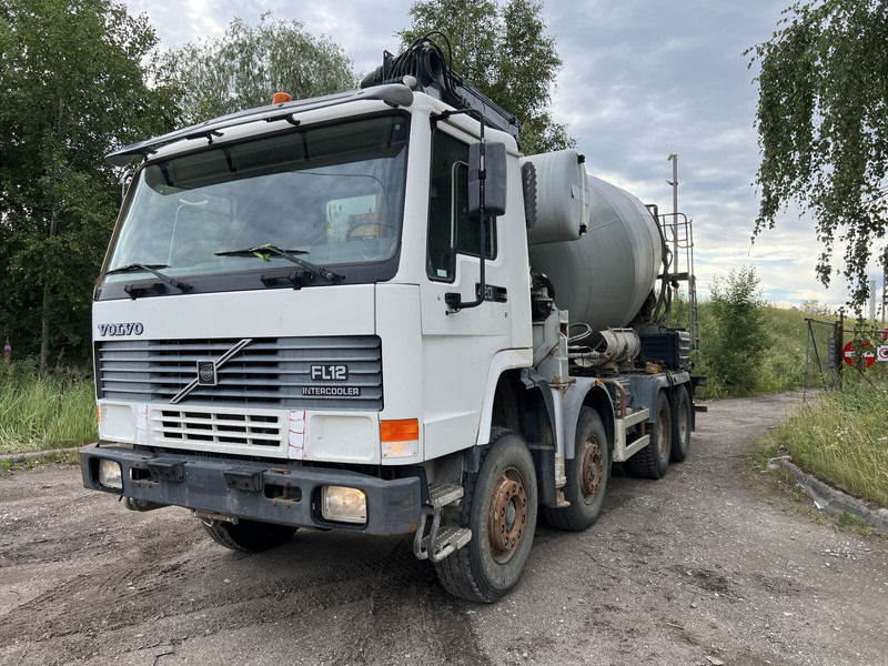 Volvo FL12 - مضخة خرسانة ثابتة: صور 1 Volvo FL12 - مضخة خرسانة ثابتة: صور 1