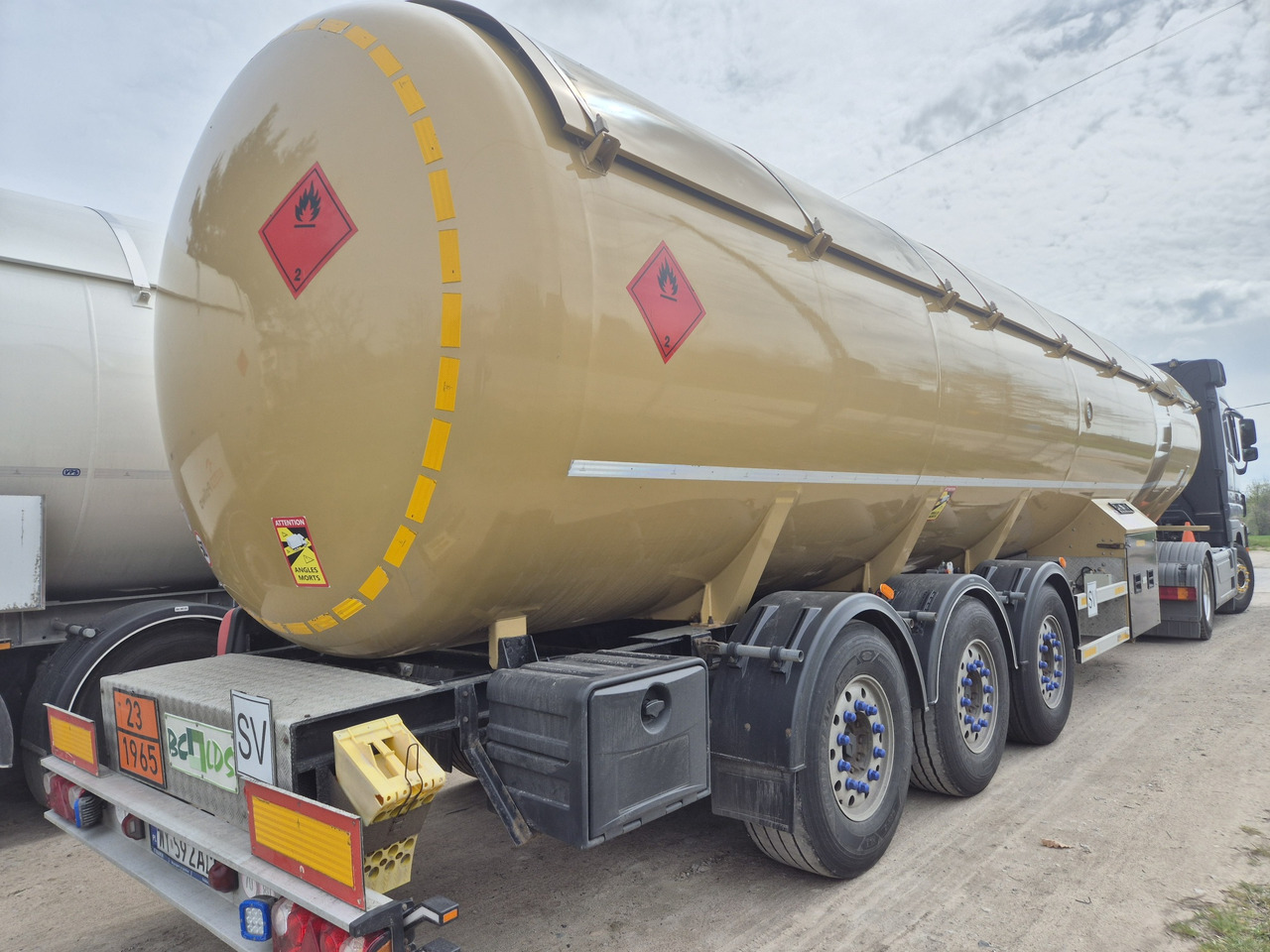 BC-LDS NCG-50 /LPG/ GPL/ PROPANE/ Mercedes axels - نصف مقطورة صهريج: صور 2 BC-LDS NCG-50 /LPG/ GPL/ PROPANE/ Mercedes axels - نصف مقطورة صهريج: صور 2