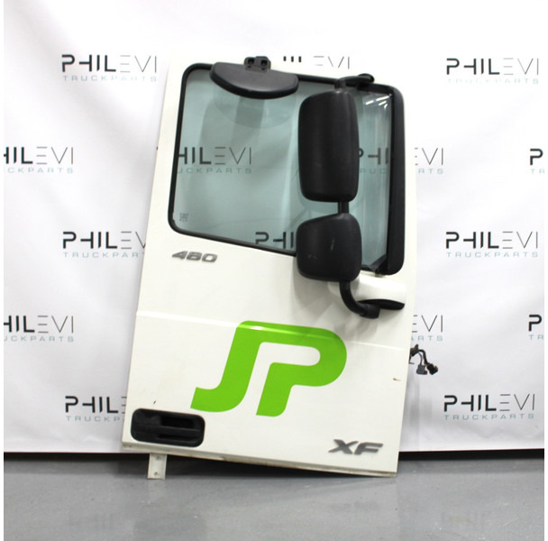 DAF XF106 Deur Rechts 1881863 - باب و قطع الغيار - شاحنة: صور 1 DAF XF106 Deur Rechts 1881863 - باب و قطع الغيار - شاحنة: صور 1