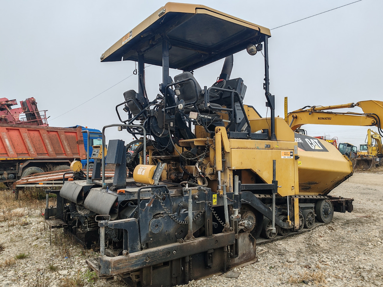 Caterpillar AP555E - موزع الأسفلت: صور 1 Caterpillar AP555E - موزع الأسفلت: صور 1