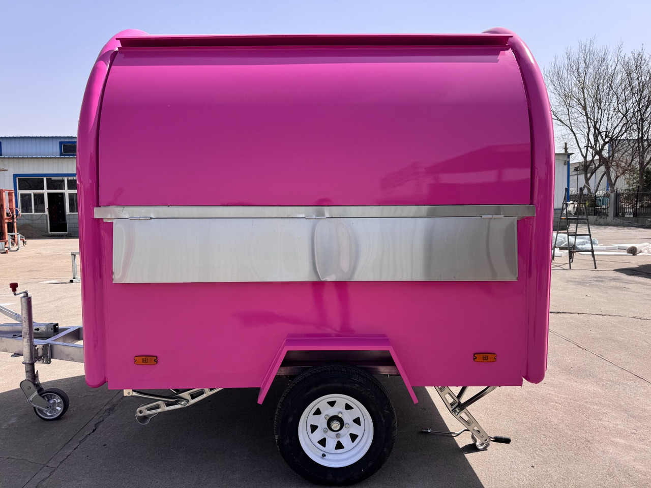 Deli Star Trailers EasyGo 230 Light - EU standards - عربة الطعام: صور 5 Deli Star Trailers EasyGo 230 Light - EU standards - عربة الطعام: صور 5