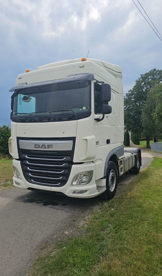 DAF XF460 - شاحنة جرار: صور 1 DAF XF460 - شاحنة جرار: صور 1