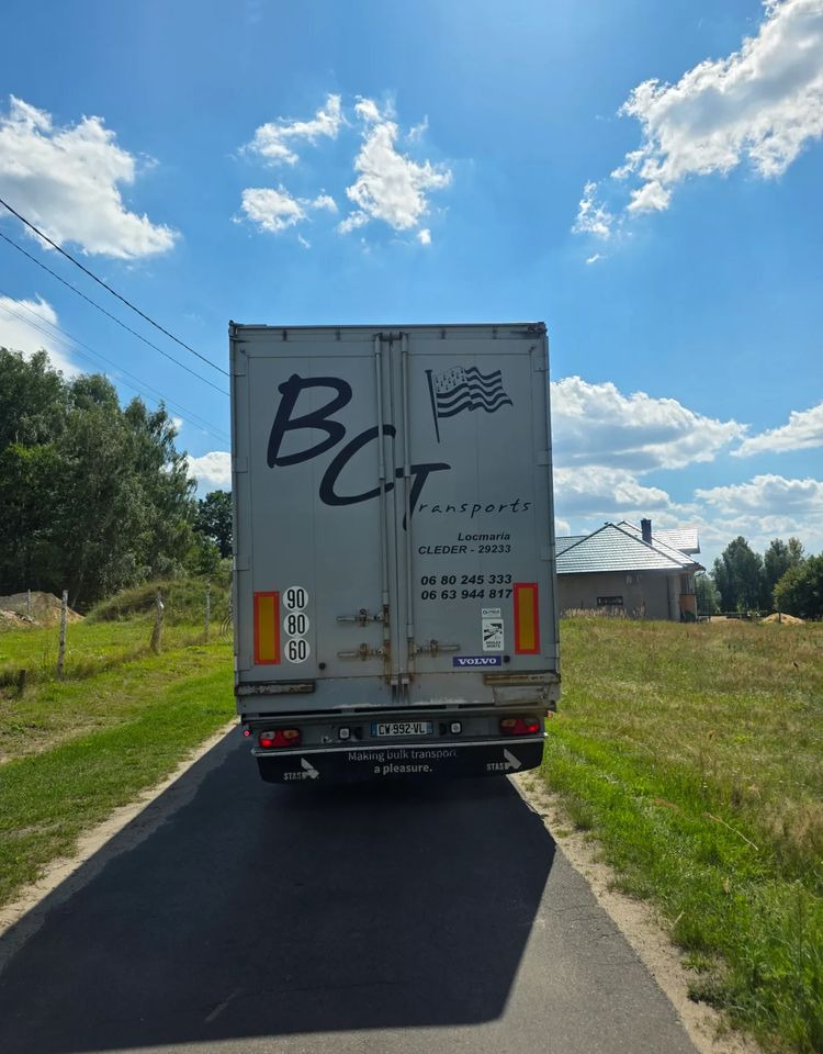 Stas S3-SZ334V - أرضية المشي نصف مقطورة: صور 4 Stas S3-SZ334V - أرضية المشي نصف مقطورة: صور 4