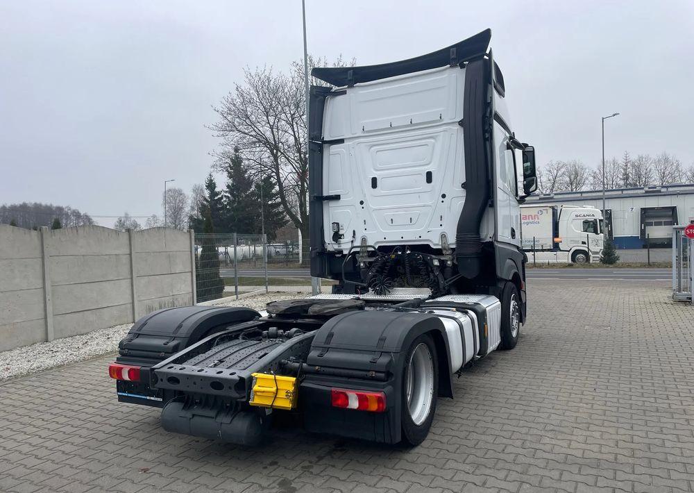 Mercedes-Benz ACTROS 1845, Mega, Gigaspace, Salonka! - شاحنة جرار: صور 4 Mercedes-Benz ACTROS 1845, Mega, Gigaspace, Salonka! - شاحنة جرار: صور 4