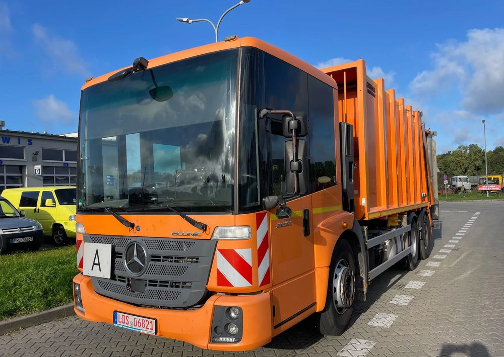 Mercedes-Benz MB ECONIC 1835 ŚMIECIARKA ZOLLER MEDIUM X2 - شاحنة القمامة: صور 1 Mercedes-Benz MB ECONIC 1835 ŚMIECIARKA ZOLLER MEDIUM X2 - شاحنة القمامة: صور 1
