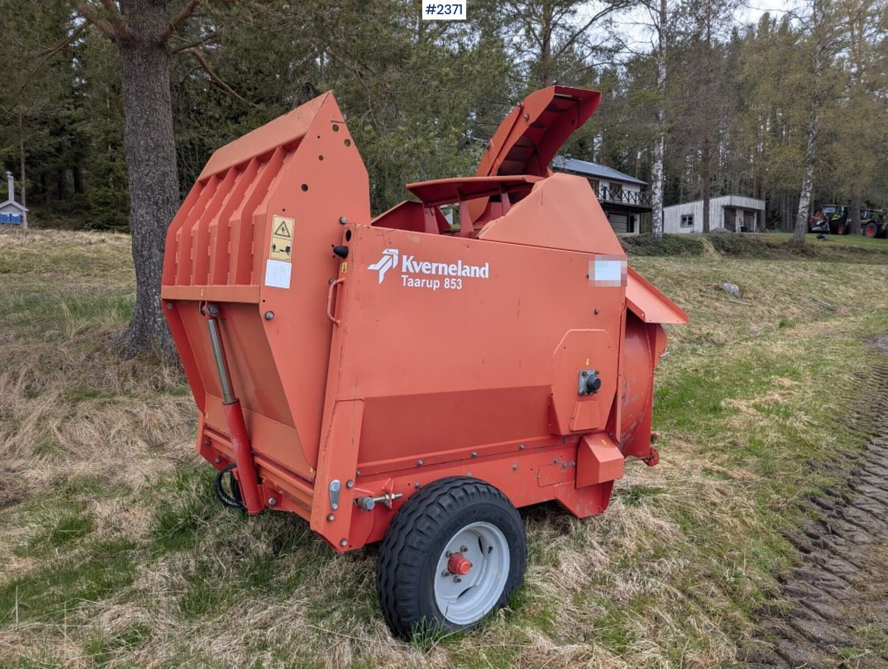 معدات القش Bale cutter / Feed shredder Kverneland Taarup 853: صور 6