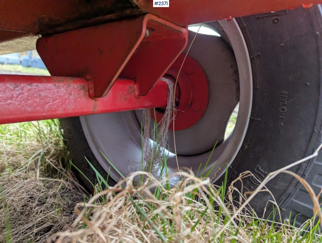 معدات القش Bale cutter / Feed shredder Kverneland Taarup 853: صور 13