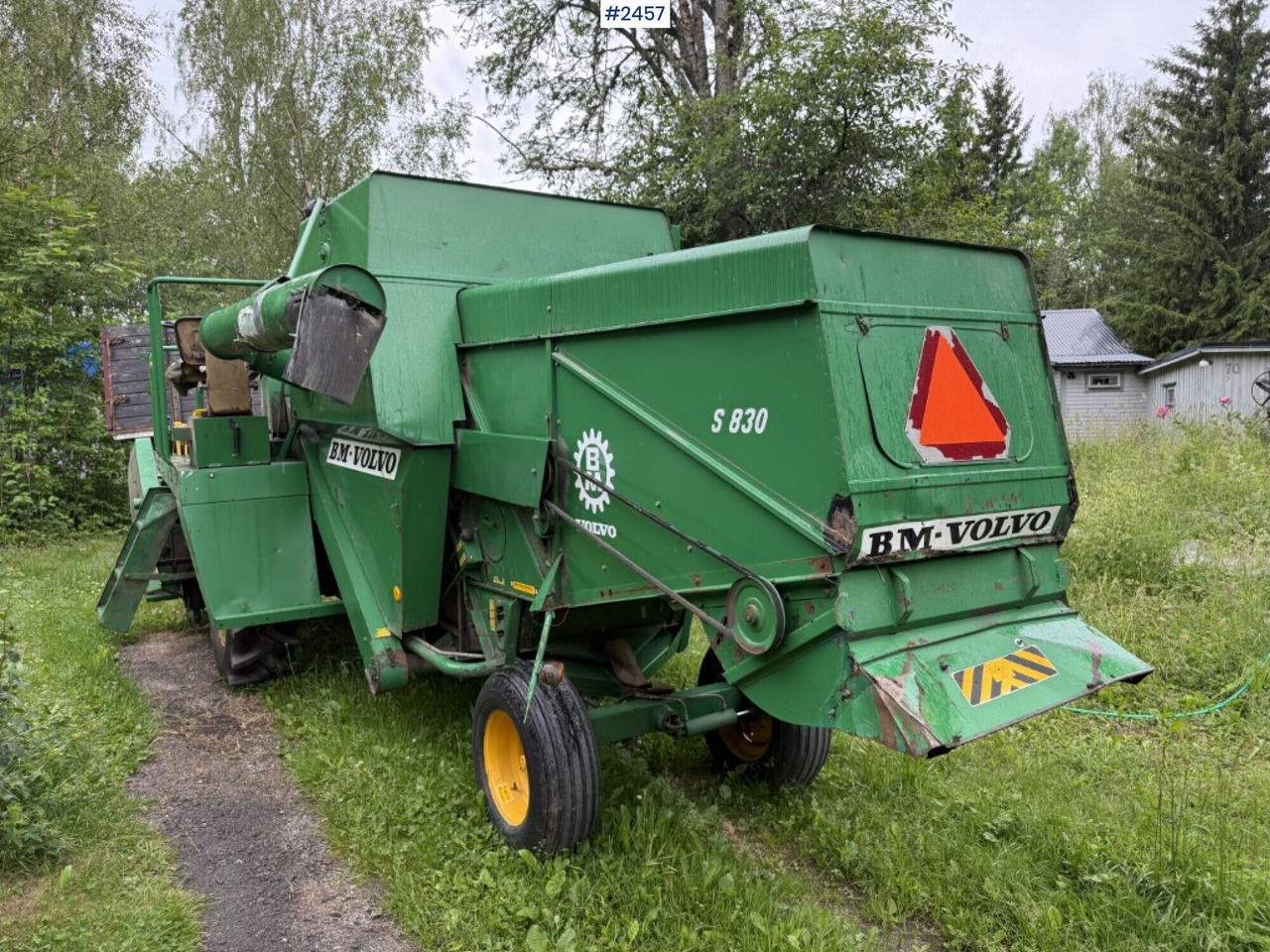 Combine harvester Volvo BM S830 with 2 cutting tables - حصادة شاملة: صور 3 Combine harvester Volvo BM S830 with 2 cutting tables - حصادة شاملة: صور 3