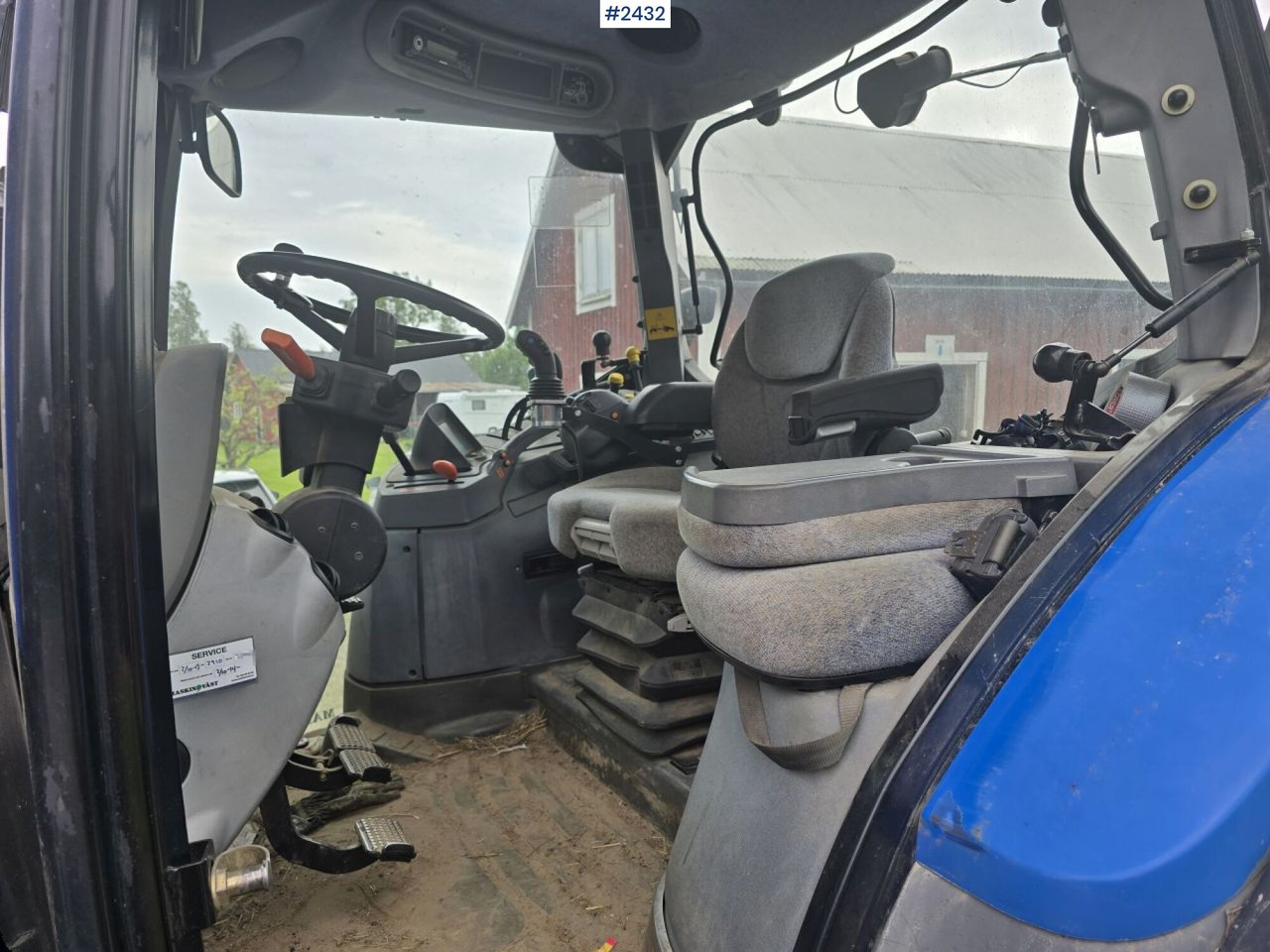 New Holland TS 125A med Frontlastare - جرار: صور 5 New Holland TS 125A med Frontlastare - جرار: صور 5
