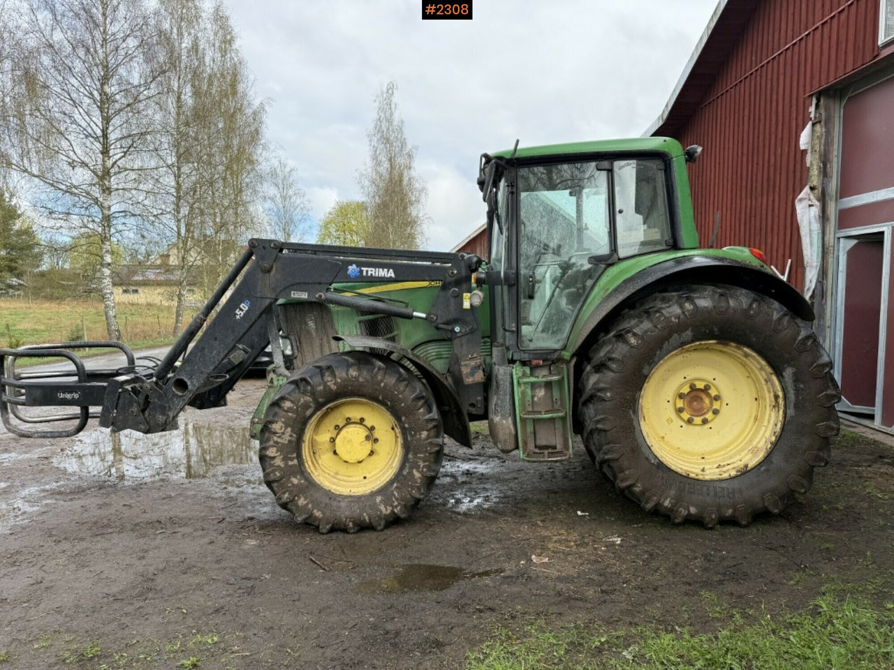 Tractor John Deere 6930 Premium with front loader (see video) - جرار: صور 4 Tractor John Deere 6930 Premium with front loader (see video) - جرار: صور 4
