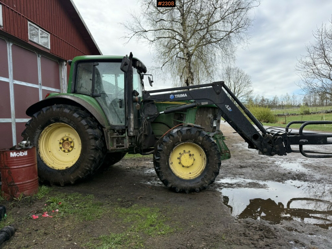 Tractor John Deere 6930 Premium with front loader (see video) - جرار: صور 3 Tractor John Deere 6930 Premium with front loader (see video) - جرار: صور 3