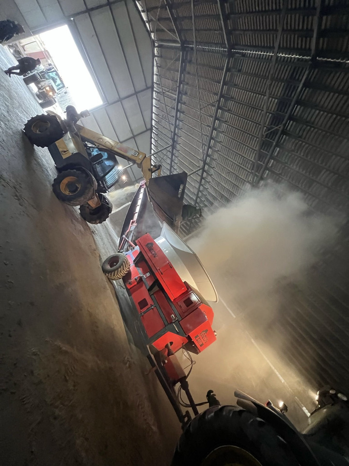 Haybuster Bizon B-1130 - Straw mill/ Strohmühle/ Strohhäcksler - سترو التقطيع: صور 3 Haybuster Bizon B-1130 - Straw mill/ Strohmühle/ Strohhäcksler - سترو التقطيع: صور 3