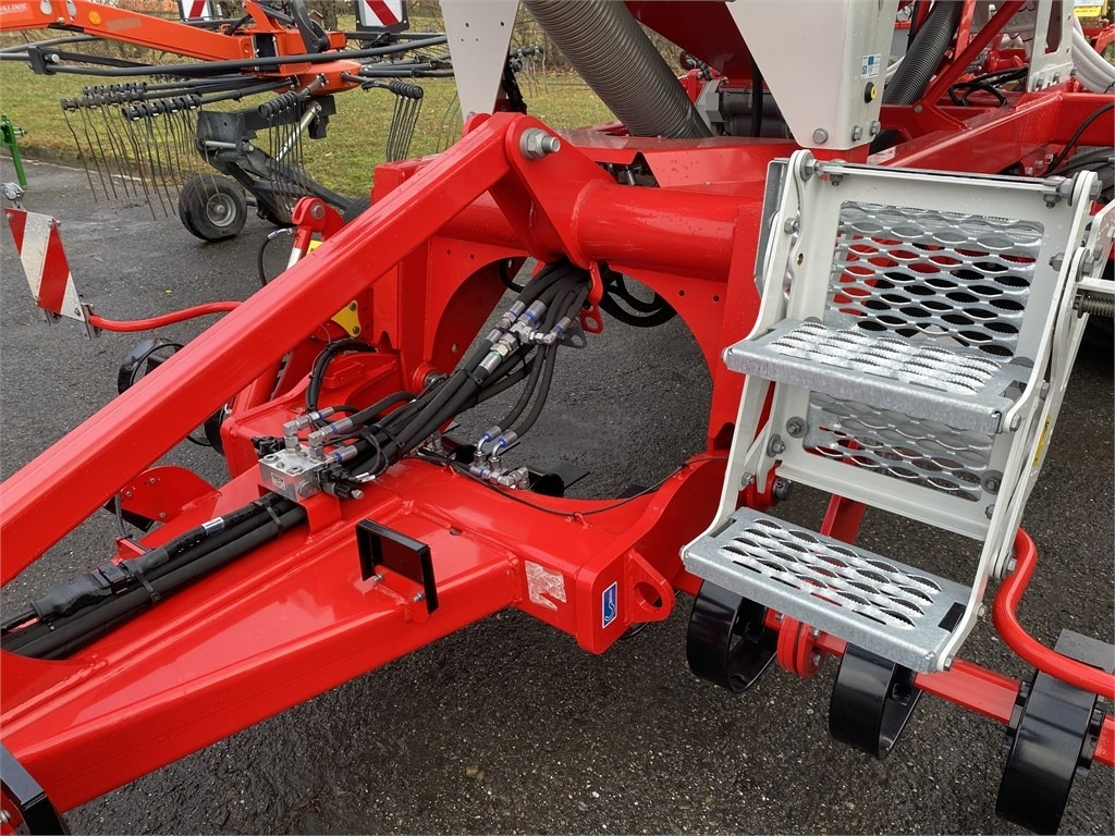 Pöttinger Terrasem 3000 D - الة بذر: صور 5 Pöttinger Terrasem 3000 D - الة بذر: صور 5