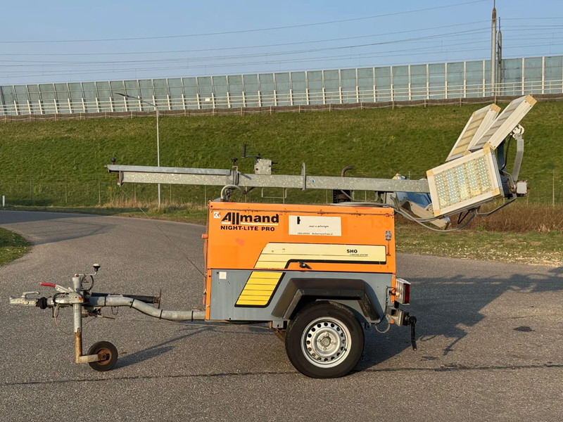 Doosan Allmand Night-Light Pro mobiele lichtmast LED - ابراج اضاءة: صور 3 Doosan Allmand Night-Light Pro mobiele lichtmast LED - ابراج اضاءة: صور 3