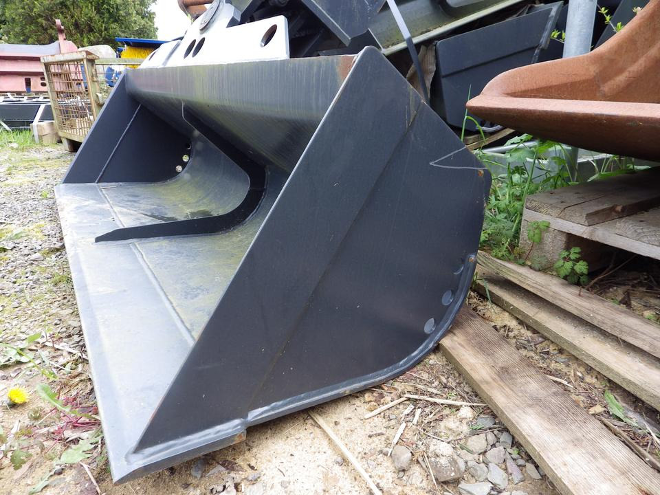 Schwenkbare Grabenräumlöffel  MS01   3 x auf Lager - بكت حفار: صور 1 Schwenkbare Grabenräumlöffel  MS01   3 x auf Lager - بكت حفار: صور 1