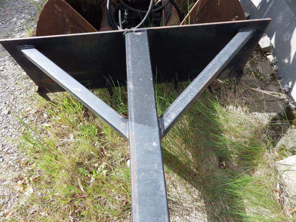 Silokamm Kornschieber Verlängerung an Volvo L30 / Cat 906 908 - السيلاج الآلات: صور 5 Silokamm Kornschieber Verlängerung an Volvo L30 / Cat 906 908 - السيلاج الآلات: صور 5