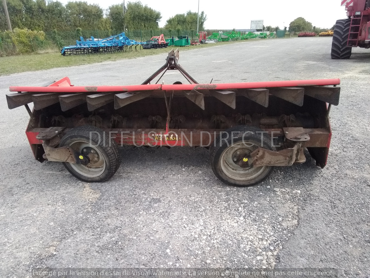 AGRATOR BROYEUR A AXE HORIZONTAL T 3100 - ماكينات قطع الحشائش الغابات: صور 2 AGRATOR BROYEUR A AXE HORIZONTAL T 3100 - ماكينات قطع الحشائش الغابات: صور 2
