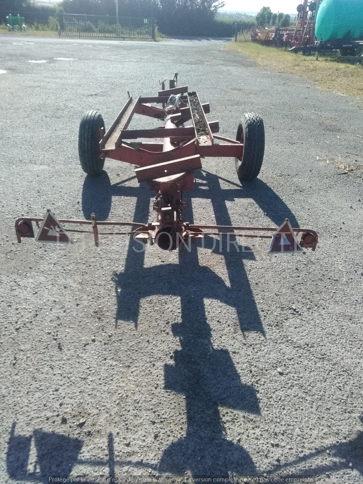 MASSEY FERGUSON CHARIOT DE COUPE 450 - عربة لنقل الحاصدة: صور 4 MASSEY FERGUSON CHARIOT DE COUPE 450 - عربة لنقل الحاصدة: صور 4