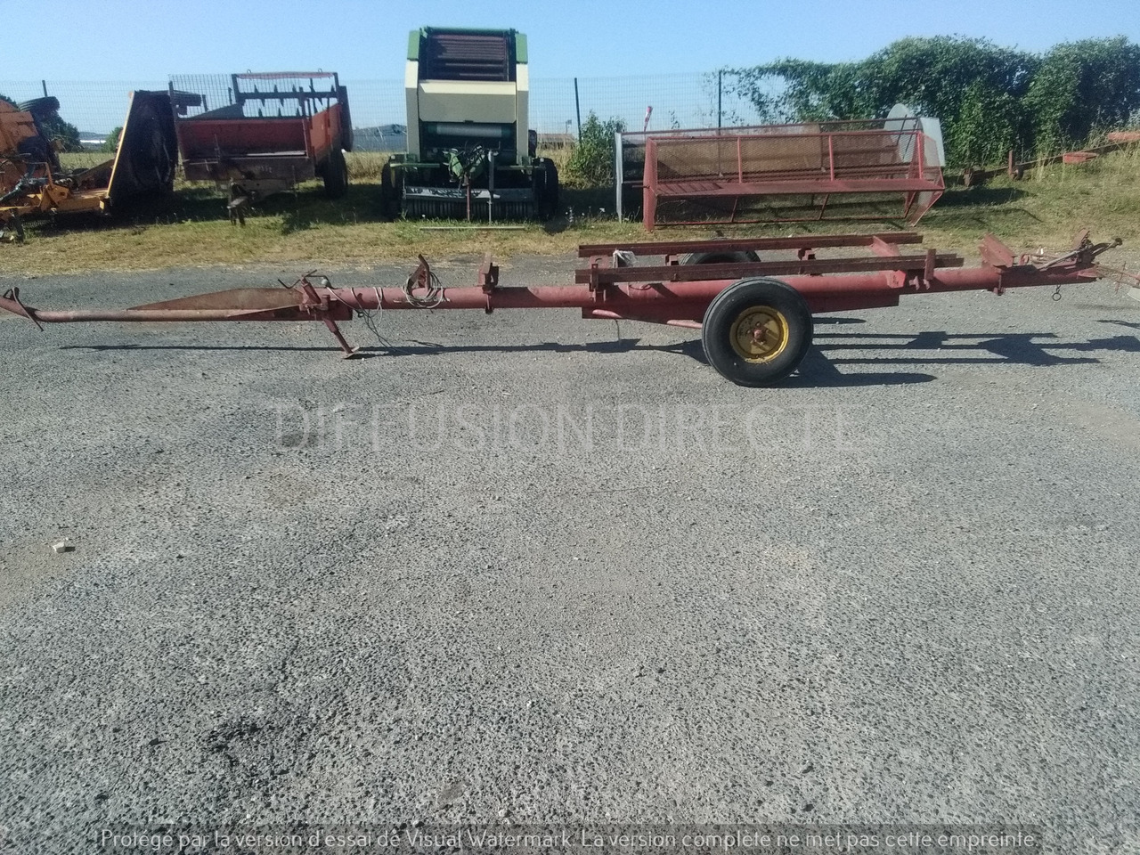 MASSEY FERGUSON CHARIOT DE COUPE 450 - عربة لنقل الحاصدة: صور 3 MASSEY FERGUSON CHARIOT DE COUPE 450 - عربة لنقل الحاصدة: صور 3