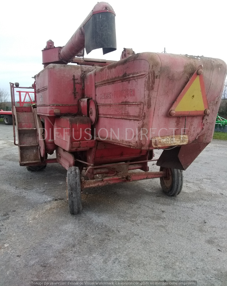 MASSEY FERGUSON MOISSONNEUSE BATTEUSE 500 - آلة حصاد: صور 4 MASSEY FERGUSON MOISSONNEUSE BATTEUSE 500 - آلة حصاد: صور 4
