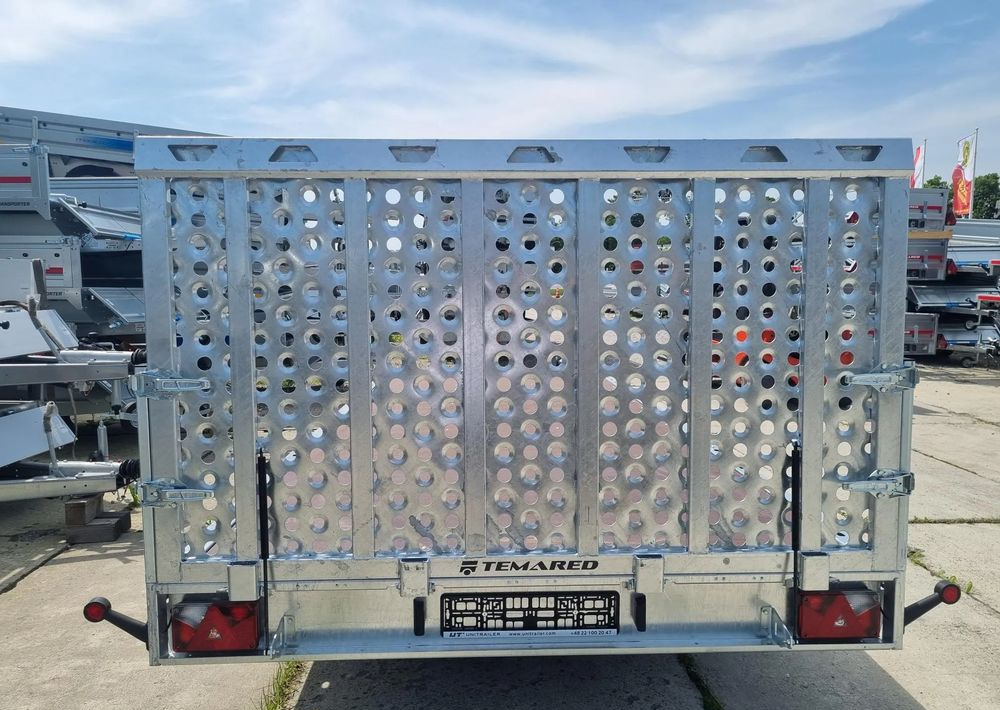 TEMARED UNIVERSAL 5121/3 3.5T R10C SKLEJKA - شاحنة نقل سيارات مقطورة: صور 4 TEMARED UNIVERSAL 5121/3 3.5T R10C SKLEJKA - شاحنة نقل سيارات مقطورة: صور 4