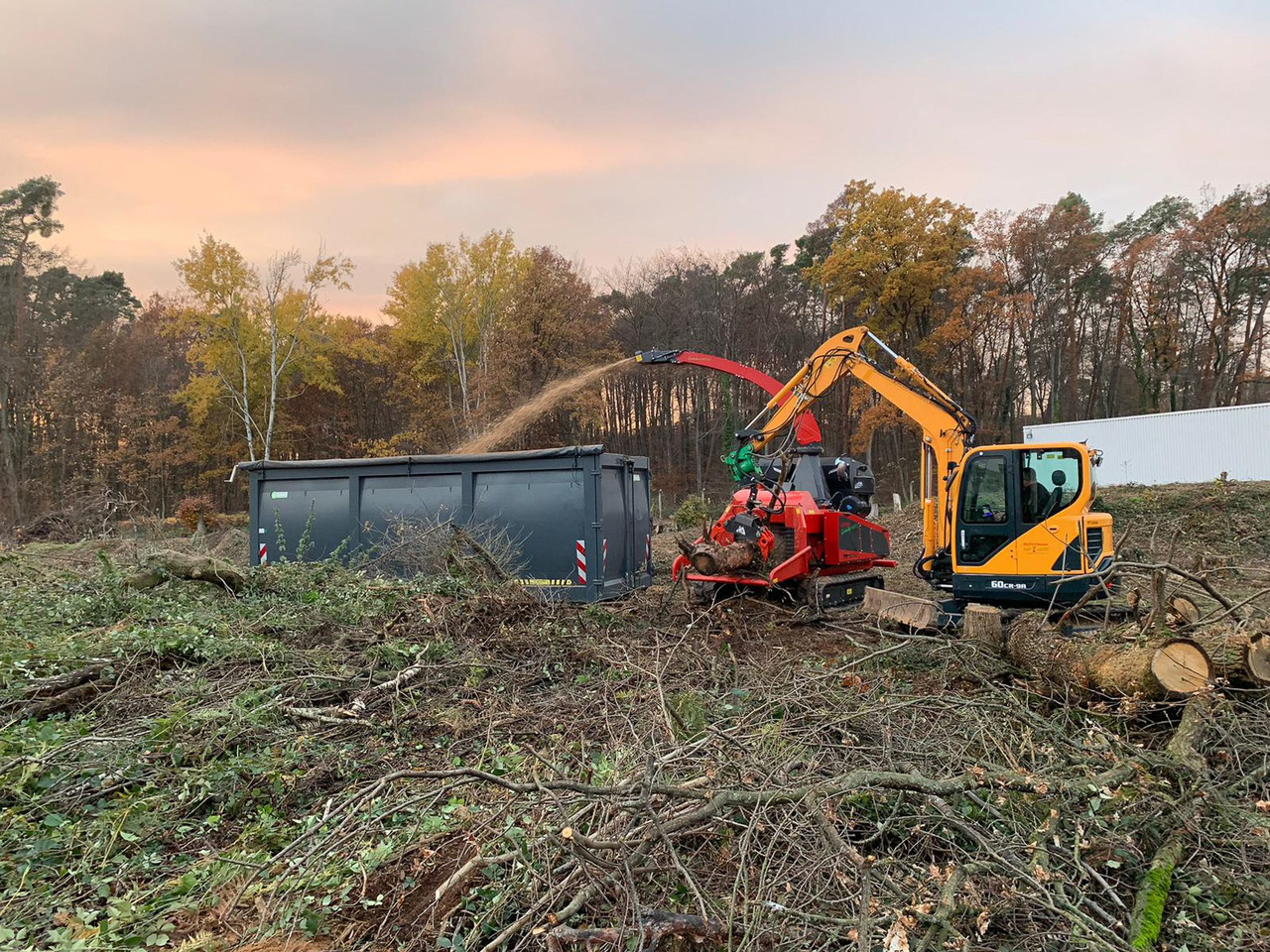 UFKES 942 Chipper - ماكينة تقطيع الأغصان: صور 5 UFKES 942 Chipper - ماكينة تقطيع الأغصان: صور 5