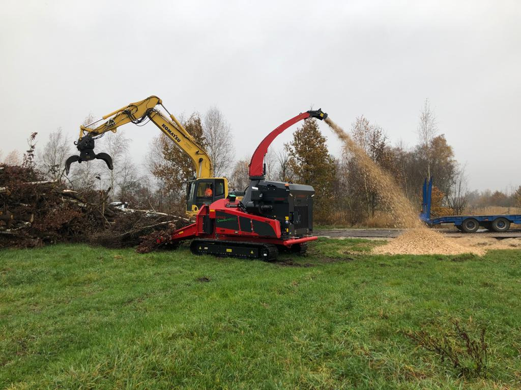 UFKES 942 Chipper - ماكينة تقطيع الأغصان: صور 3 UFKES 942 Chipper - ماكينة تقطيع الأغصان: صور 3