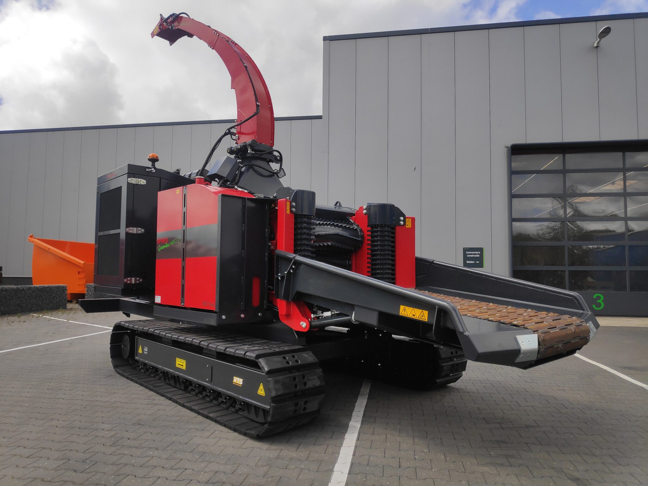 UFKES GREENTEC 962 - ماكينة تقطيع الأغصان: صور 4 UFKES GREENTEC 962 - ماكينة تقطيع الأغصان: صور 4