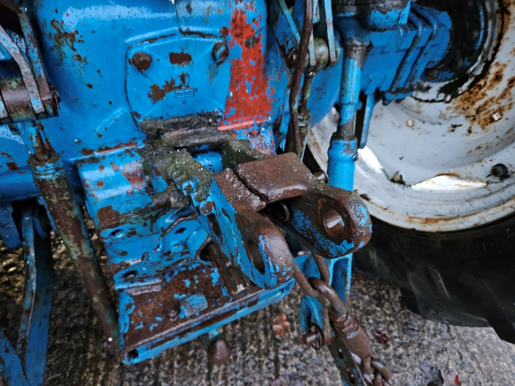 Ford 7700 2wd Tractor - جرار: صور 5 Ford 7700 2wd Tractor - جرار: صور 5