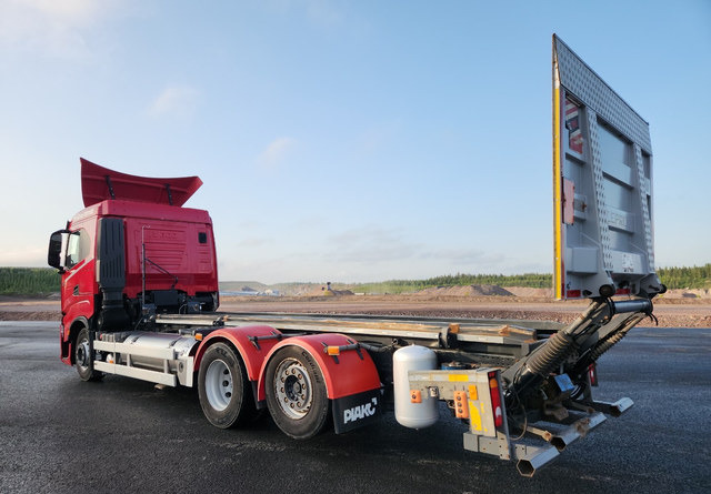 Iveco S-Way 6x2 LNG / LBG - الشاسيه شاحنة: صور 3 Iveco S-Way 6x2 LNG / LBG - الشاسيه شاحنة: صور 3