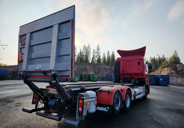 Iveco S-Way 6x2 LNG / LBG - الشاسيه شاحنة: صور 4 Iveco S-Way 6x2 LNG / LBG - الشاسيه شاحنة: صور 4