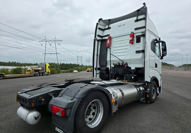 IvecoS-Way 460 4x2 LNG / LBG - شاحنة جرار: صور 4 IvecoS-Way 460 4x2 LNG / LBG - شاحنة جرار: صور 4