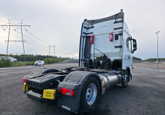 IvecoS-Way 460 4x2 LNG / LBG - شاحنة جرار: صور 4 IvecoS-Way 460 4x2 LNG / LBG - شاحنة جرار: صور 4