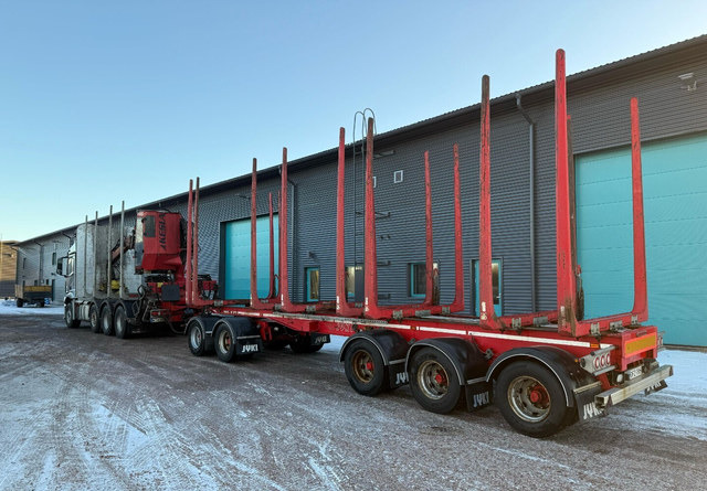 Mercedes-Benz Arocs - شاحنة قطع الأشجار: صور 4 Mercedes-Benz Arocs - شاحنة قطع الأشجار: صور 4